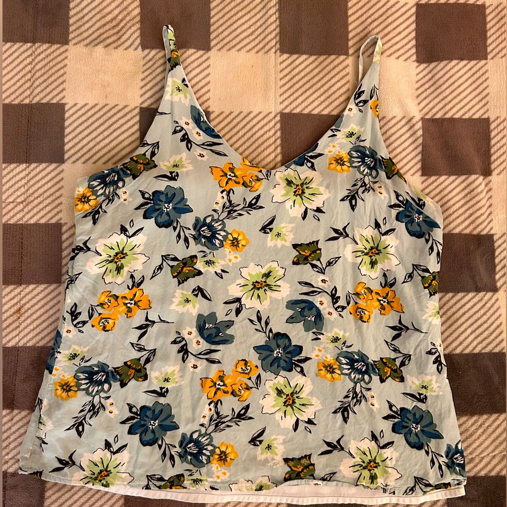 dip floral blouse